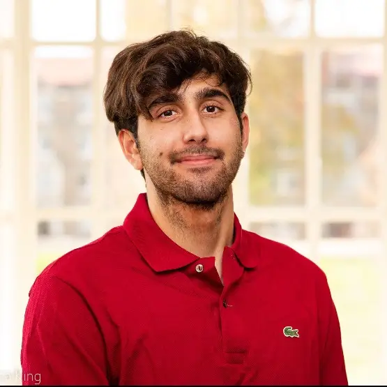A Picture of Roy Aharon, CEO of The Card Merchant